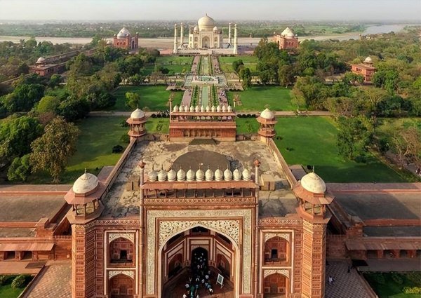 著名的泰姬陵在哪里