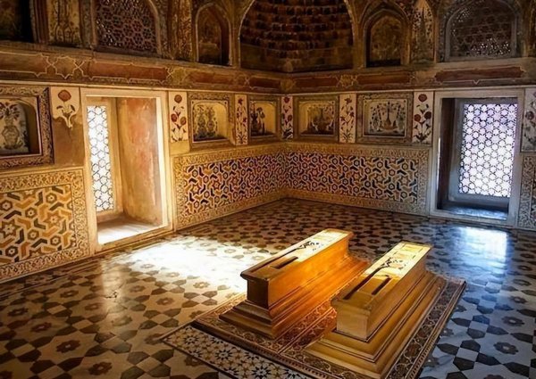 著名的泰姬陵在哪里