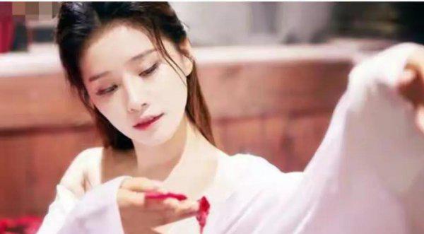 瓜田不纳履李下不整冠的意思