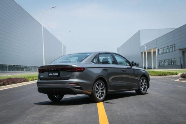 5万到8万省油耐用的家庭轿车