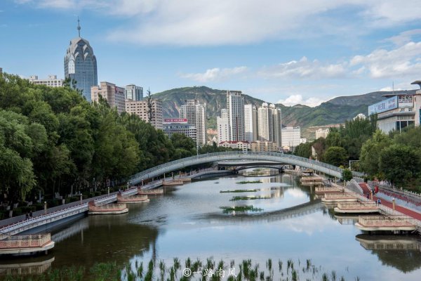 西宁海拔约为多少千米