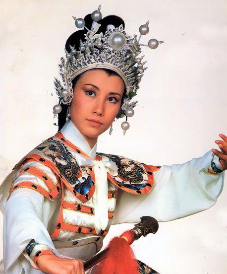 古代女英雄穆桂英简介