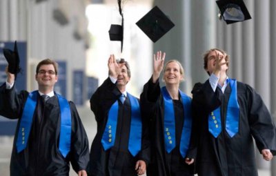 博士几年毕业 博士研究生一般需要读几年才能毕业