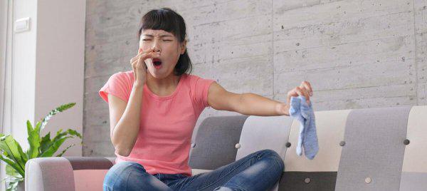 穿丝袜为什么会脚臭