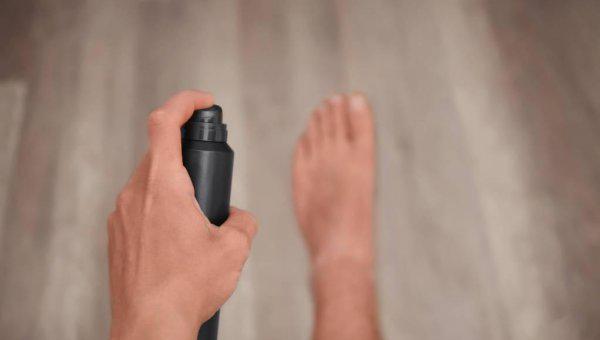 穿丝袜为什么会脚臭