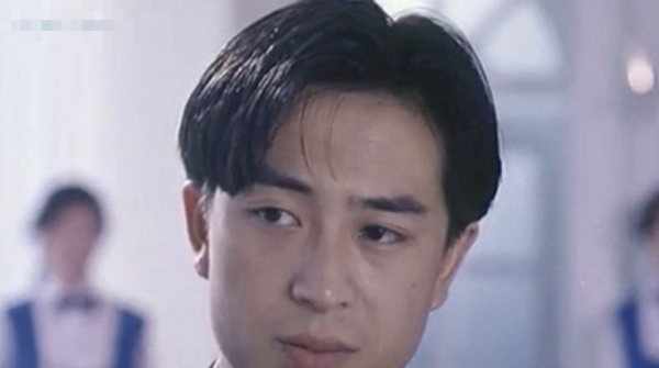 演员张嘉译的个人资料简介