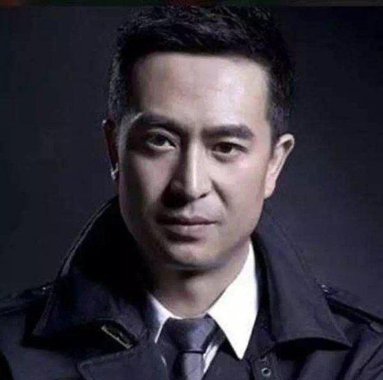 演员张嘉译的个人资料简介