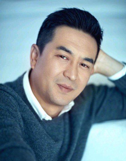 演员张嘉译的个人资料简介