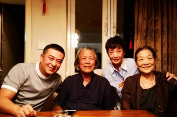 演员张嘉译的个人资料简介