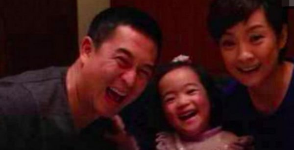 演员张嘉译的个人资料简介