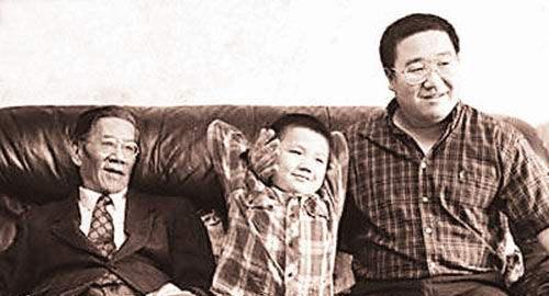 英达为什么不认巴图