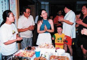 英达为什么不认巴图