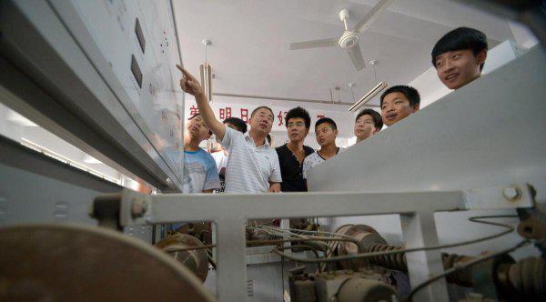 校企合作的优势和劣势