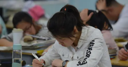 高考跨省是按什么录取的