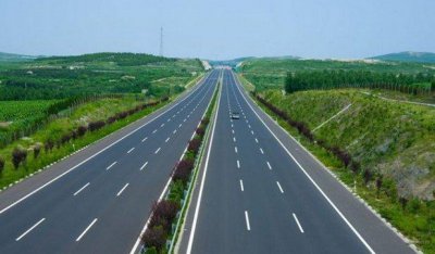 第一次上高速应该注意什么 新手上高速注意事项及驾车技巧