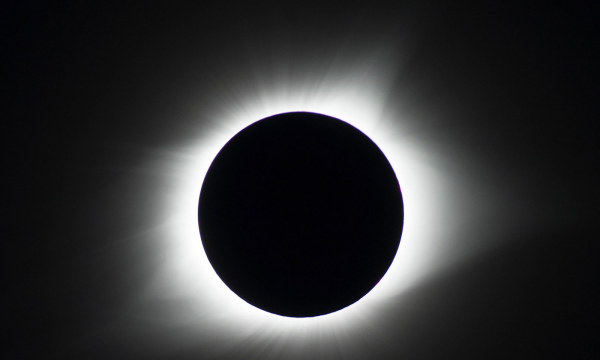 日环食的形成原理是什么