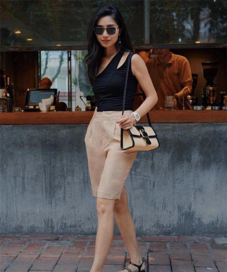 适合皮肤黑的衣服颜色