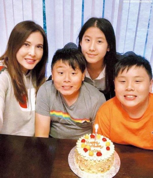 演员何家劲个人资料简介