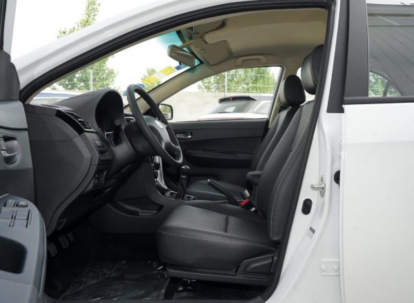 3一5万最省油的新车