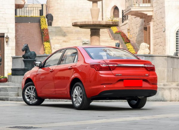 3一5万最省油的新车