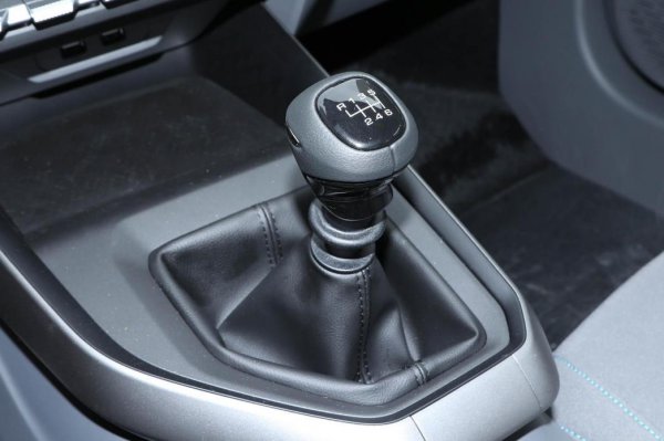 3一5万最省油的新车