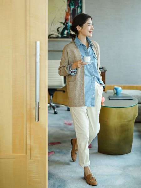 针织开衫内搭什么比较好看