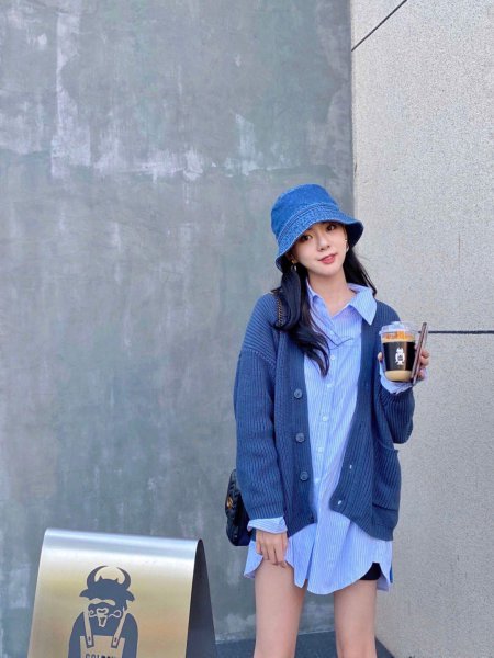 针织开衫内搭什么比较好看