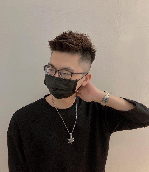 男生什么发型好看