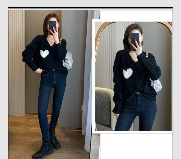 上衣宽松下身如何搭配好看