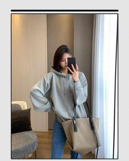 上衣宽松下身如何搭配好看