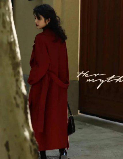 皮肤黑的人适合穿什么颜色的风衣