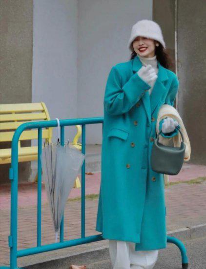 皮肤黑的人适合穿什么颜色的风衣