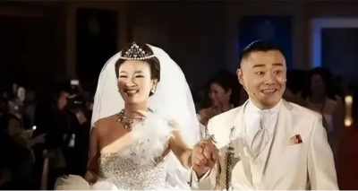 胡洁个人资料出生年月 富婆胡洁与周立波的感情发展