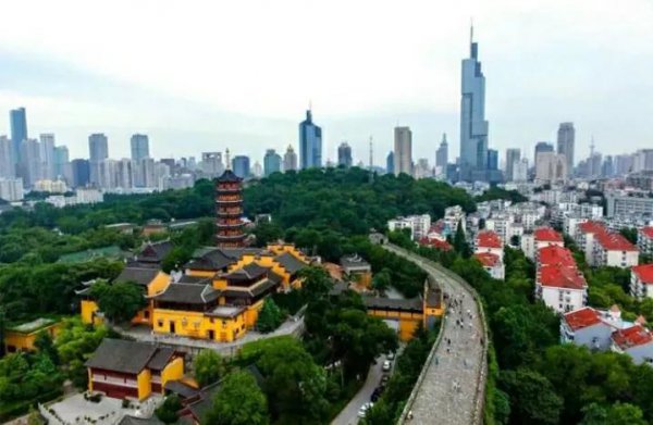 江苏的省会不是苏州吗