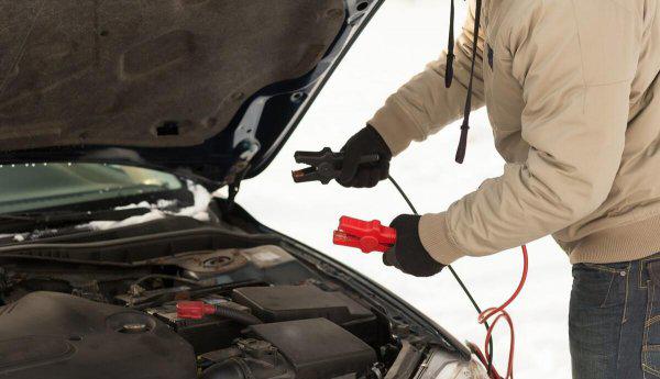 24伏电瓶怎么搭电