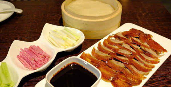 北京烤鸭的由来和历史故事