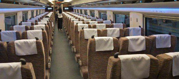 高铁二等座可以充电吗