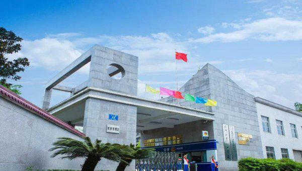 成都中学排名前十名