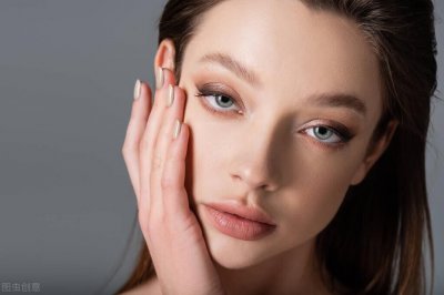 护肤品搓泥是什么原因 如何准确判断面部搓泥的原因