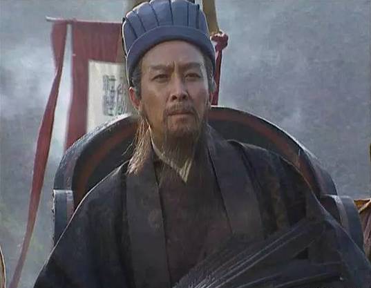 凤雏和卧龙指的是谁