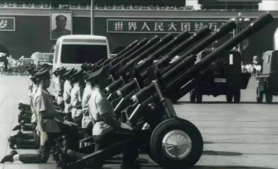 54门礼炮齐鸣28响有什么寓意 开国大典礼炮为何是54门28响
