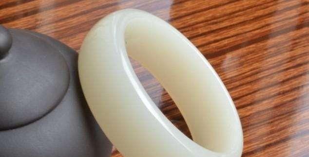 哪些属相不适合戴玉