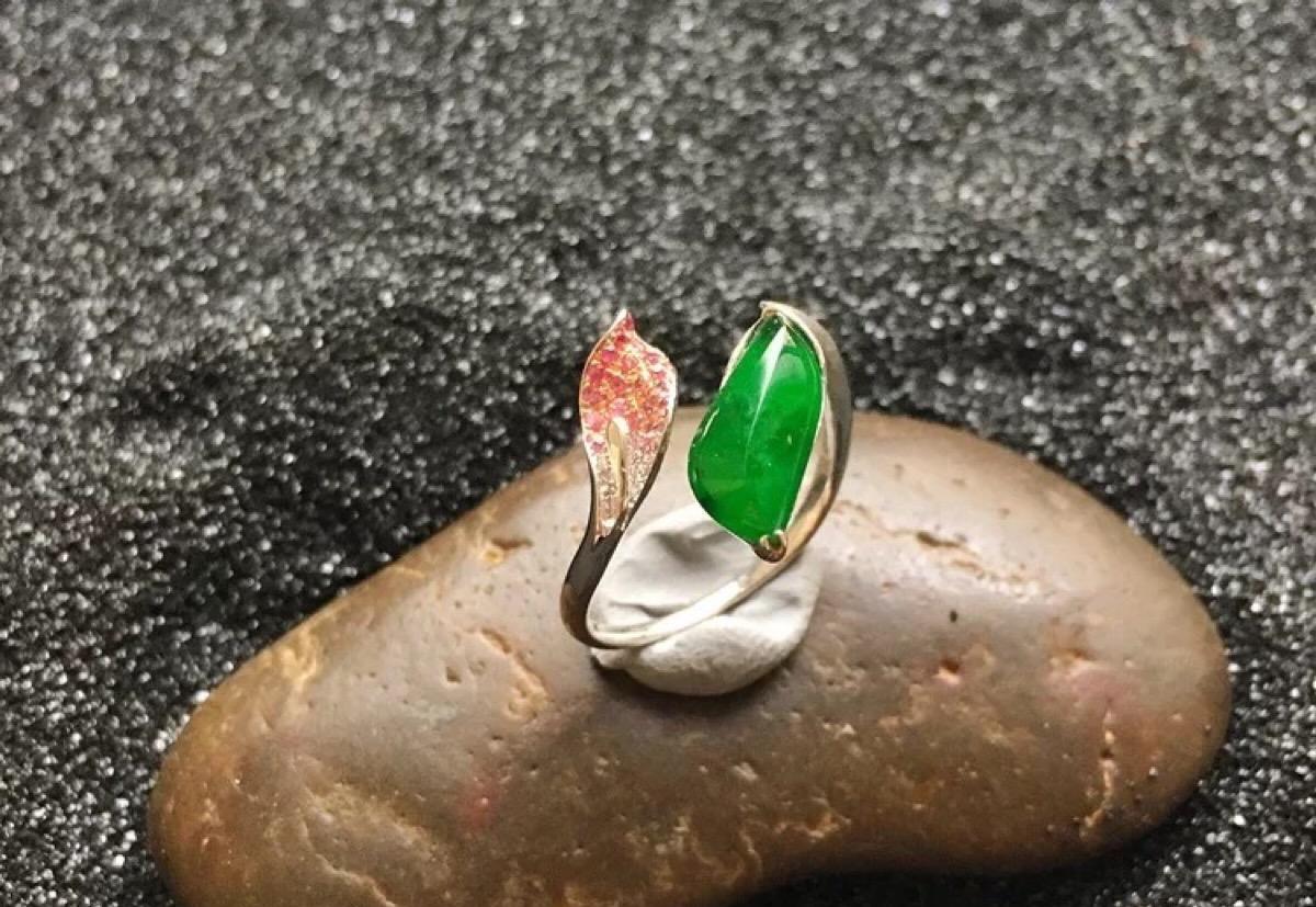 哪些属相不适合戴玉