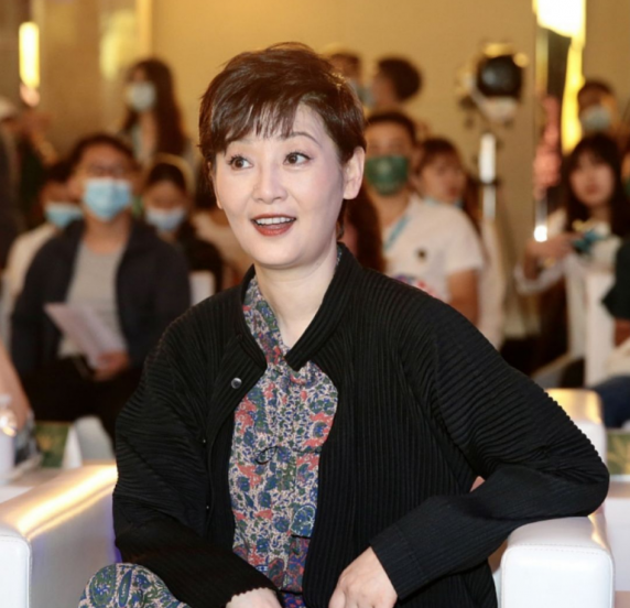 徐帆结了几次婚