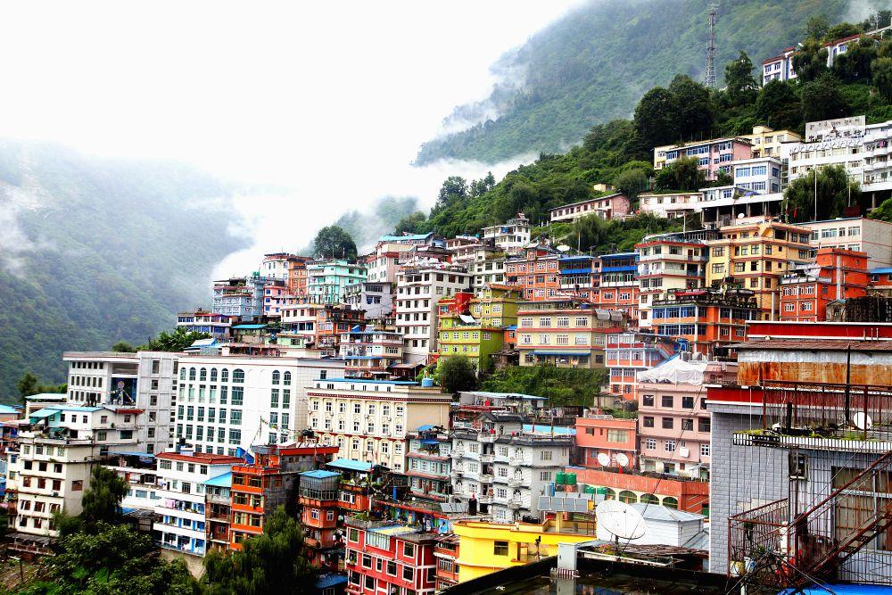 夏尔巴人是什么民族特色