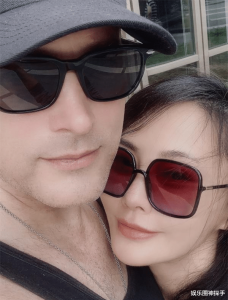 马雅舒老公罗伯特个人资料 马雅舒老公46岁仍高大帅气