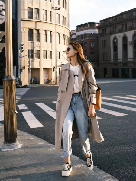 穿风衣配什么裤子和鞋子