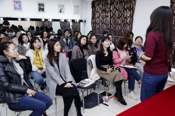 社恐的人怎么做自我介绍