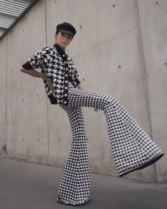 喇叭裤不适合什么人穿 大腿粗的女生穿喇叭裤好看吗