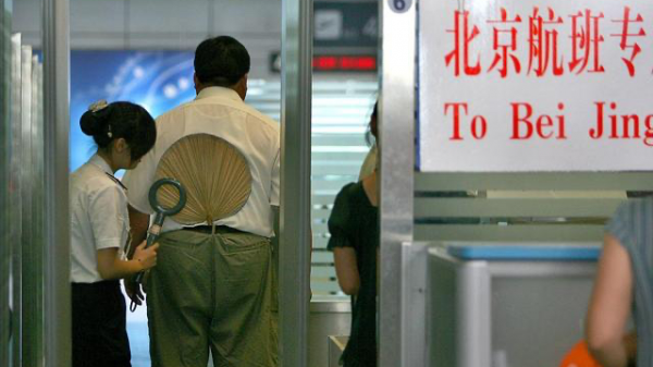 笔记本电脑托运还是上飞机